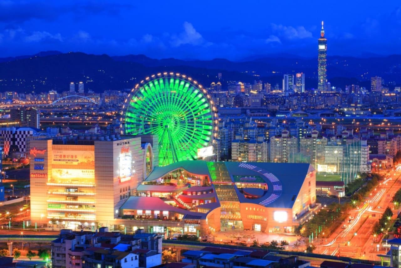 Miramar Ferris Wheel Taipei - image 5