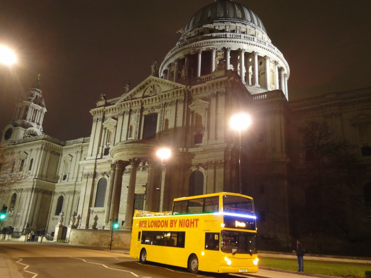 See London by Night - image 4