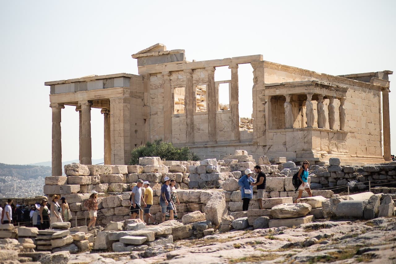 Acropolis and Acropolis Museum Morning Walking Tour - image 3