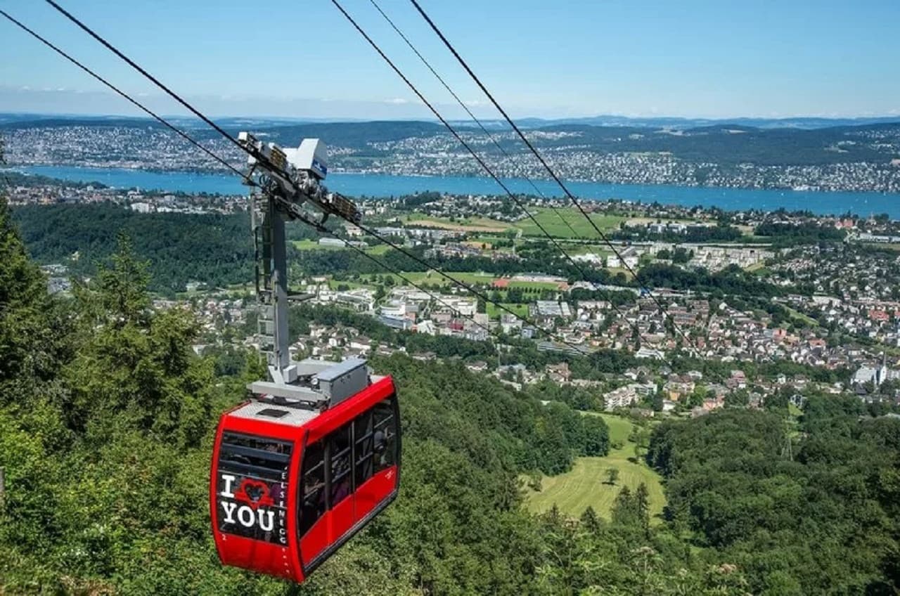 Zurich City Tour with Ferry and Felsenegg Cable Car - main image