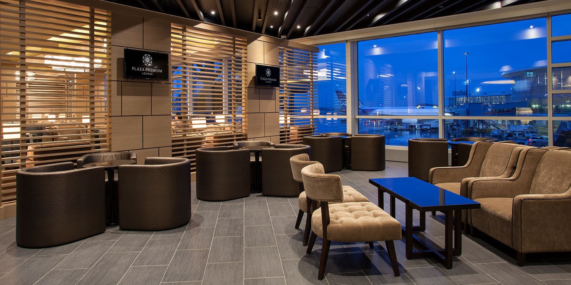 Plaza Premium Lounge - Vancouver International Airport - image 3