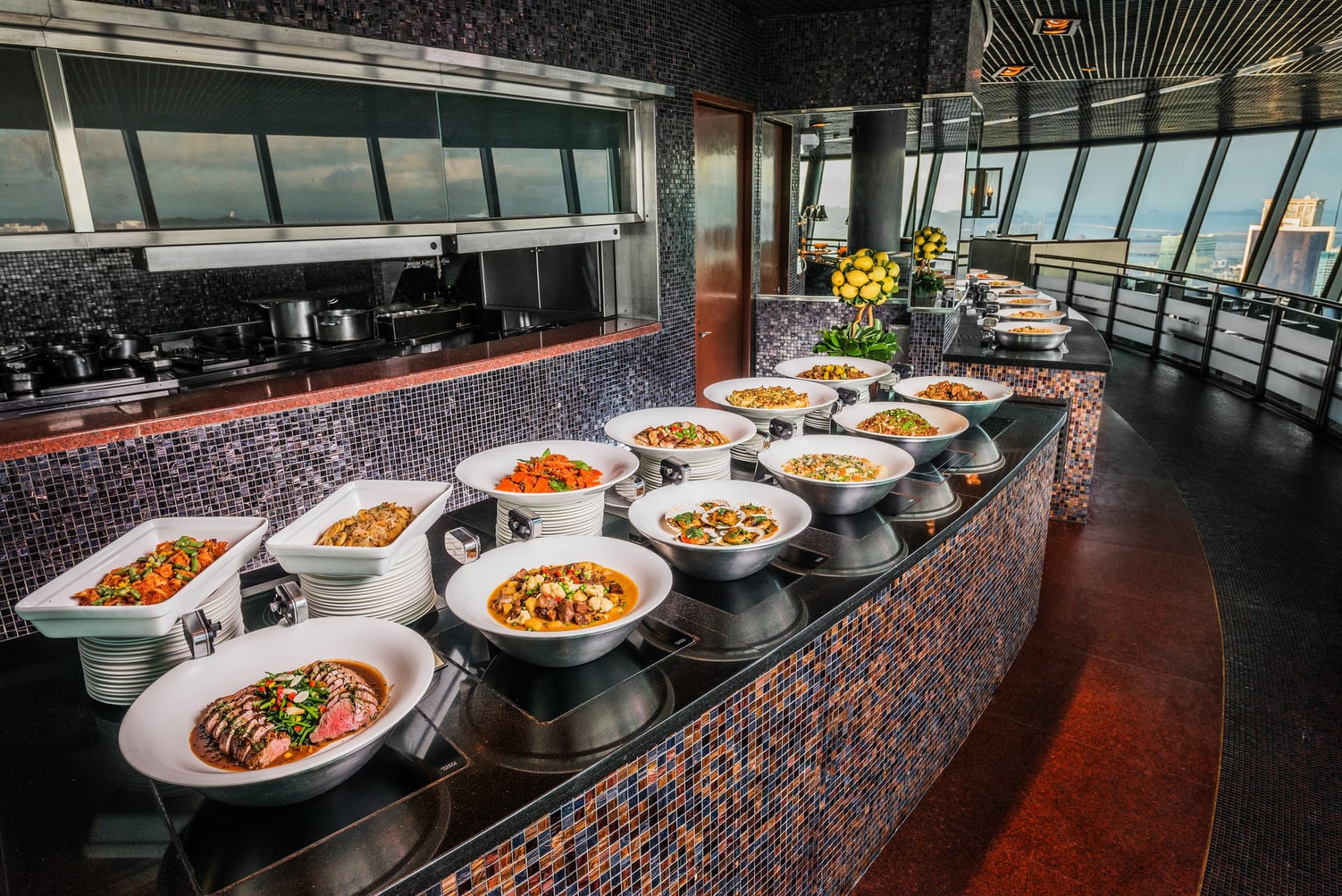 Macau Tower: 360 Cafe - image 10