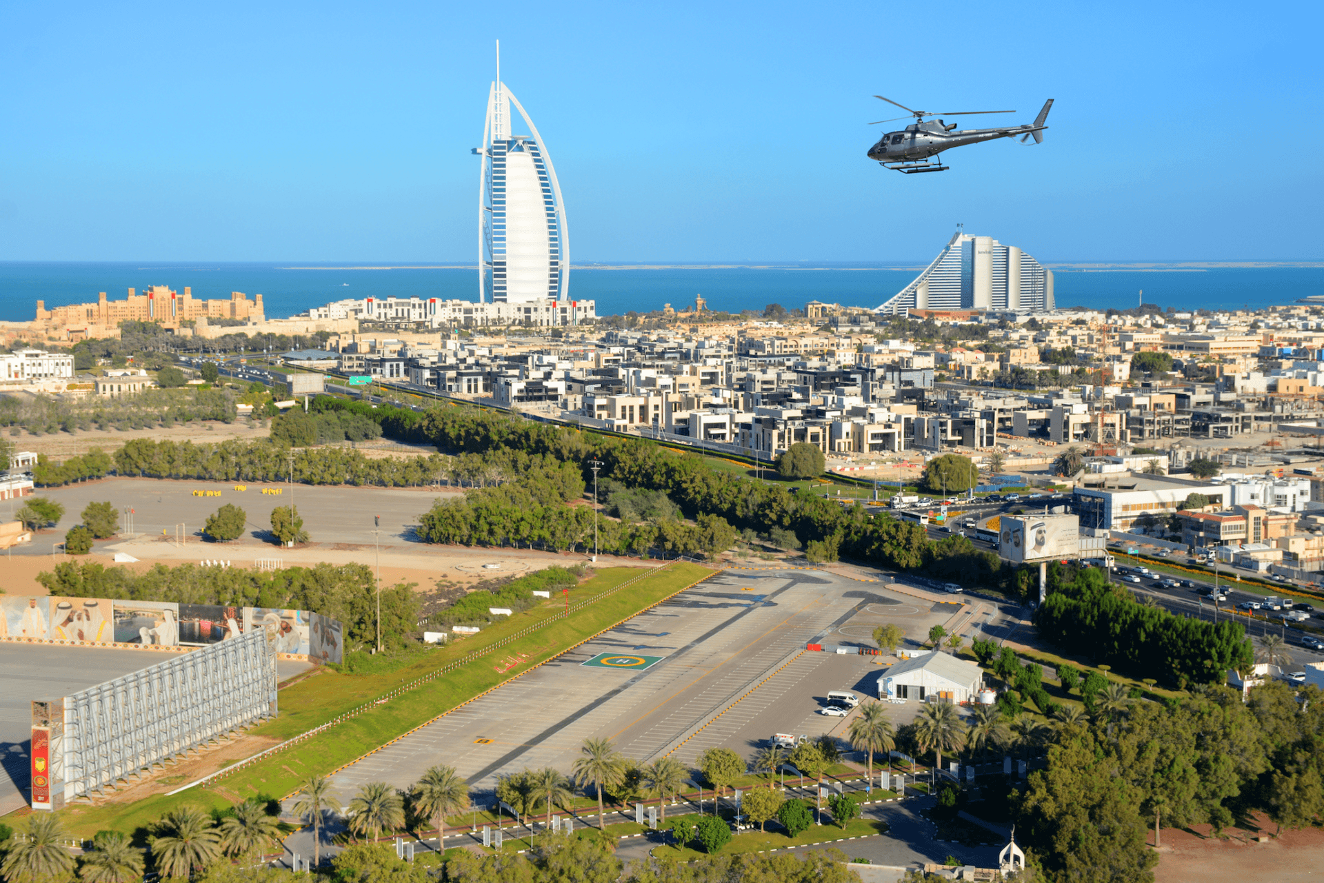 Dubai Helicopter Tour by HeliDubai - image 4