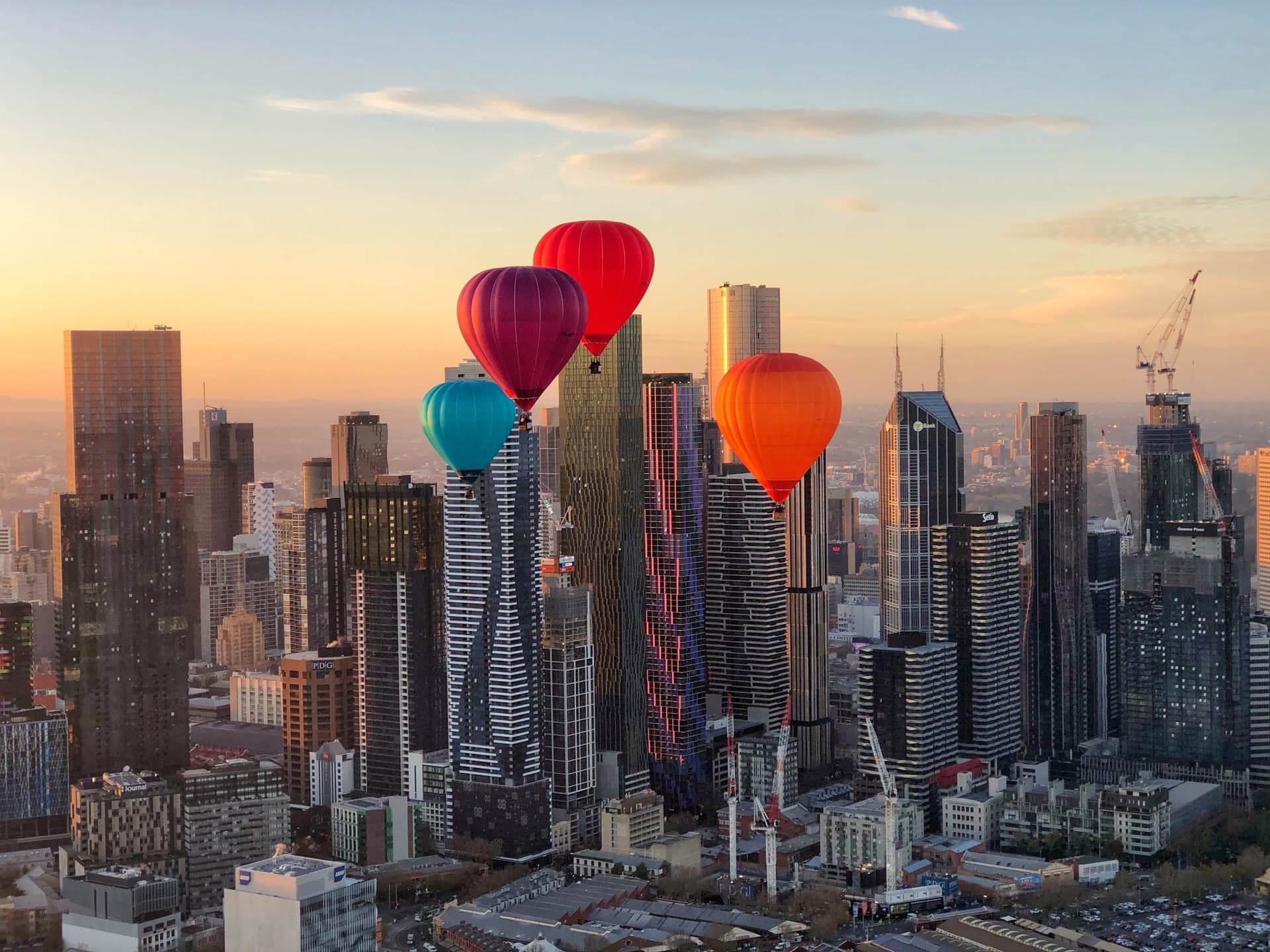 Sunrise Hot Air Balloon Flight over Melbourne with Photos - image 2
