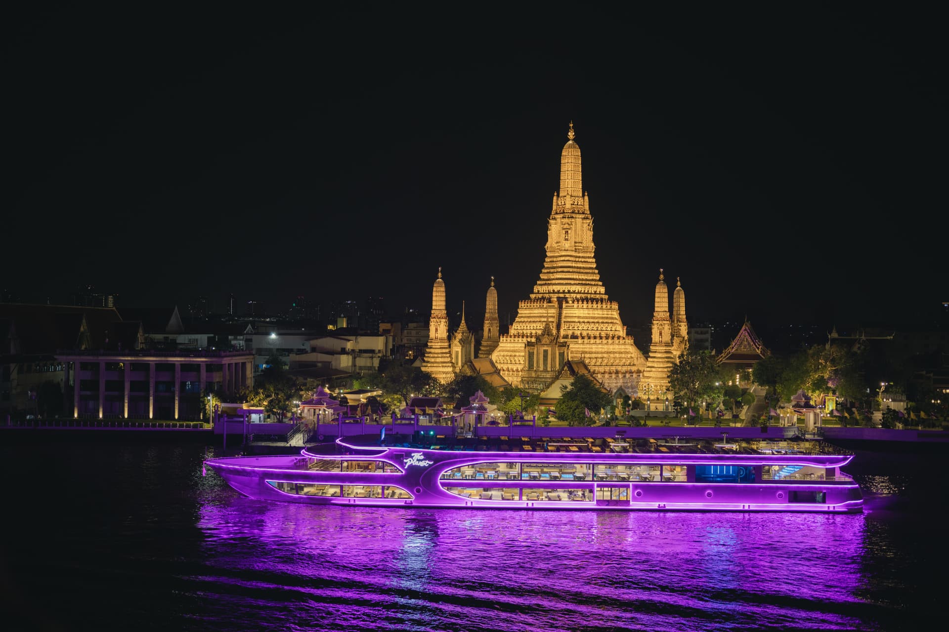 Chao Phraya River Dinner Cruise aboard The Planet Cruise - main image